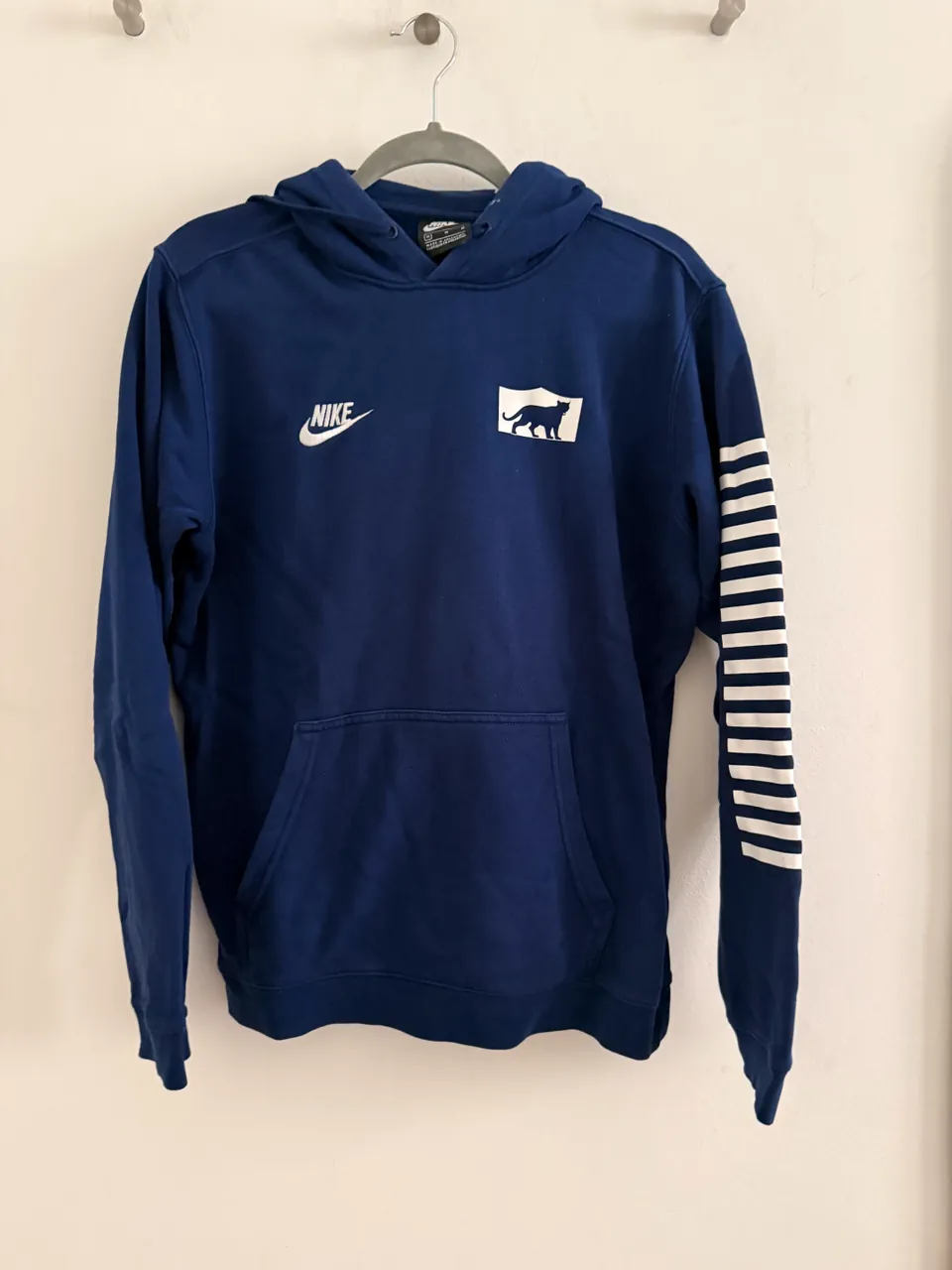 Buzo Nike · Talle M