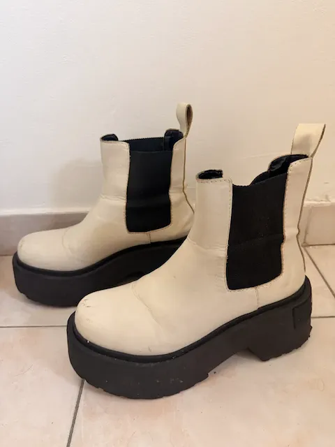 Sarkany · Talle AR 40