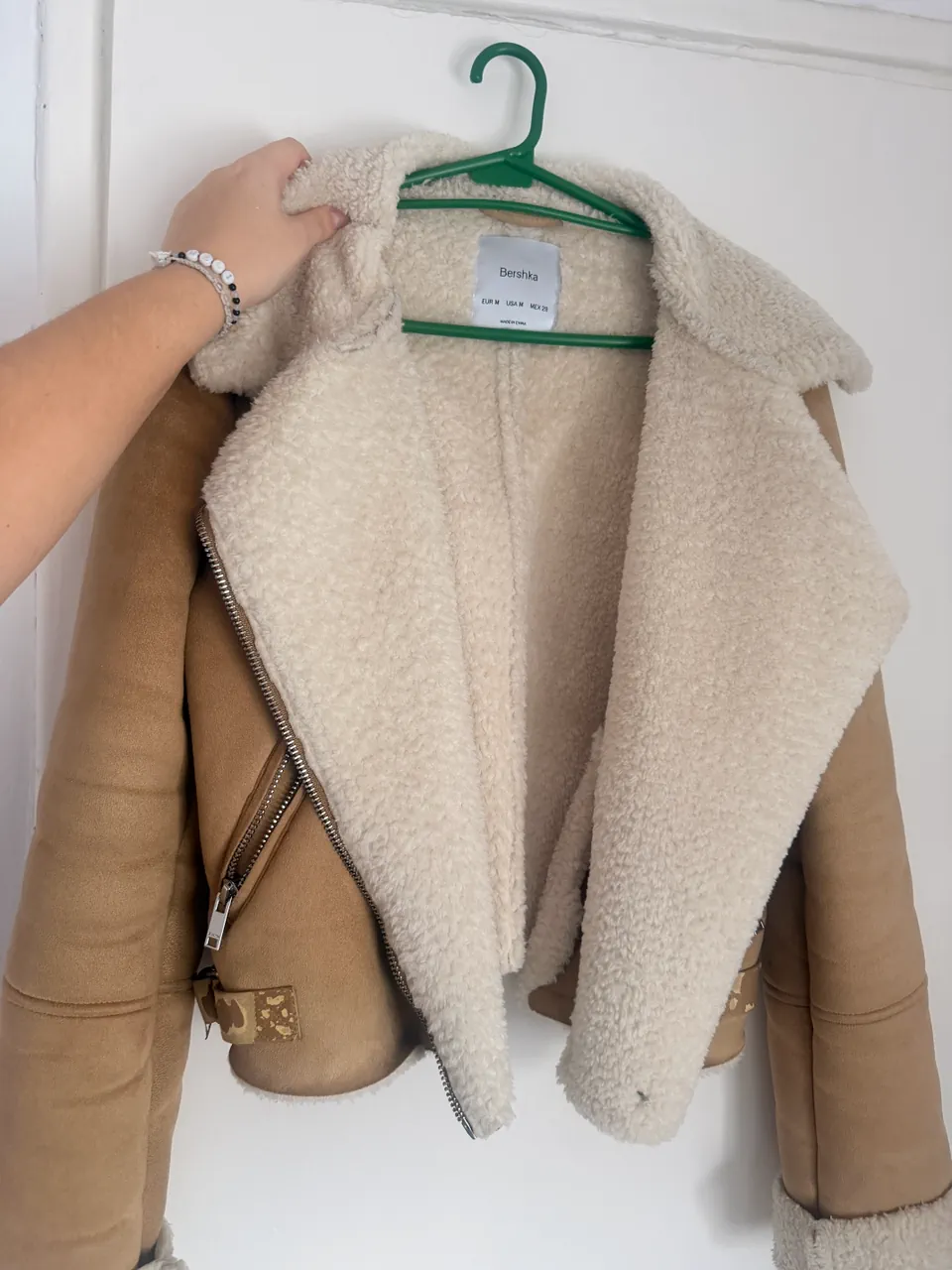 Campera Bershka · Talle M