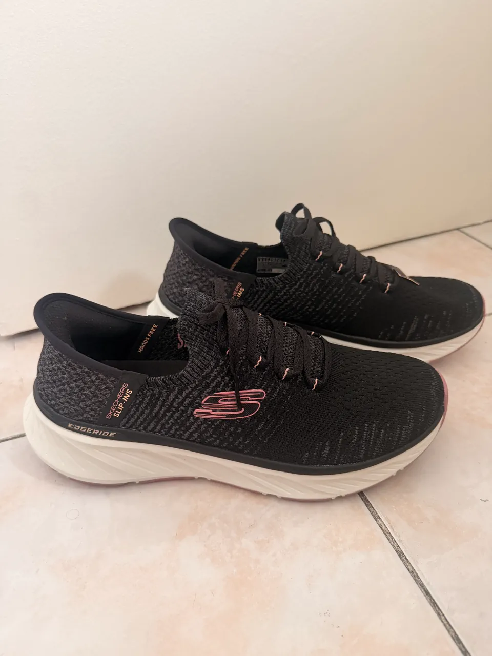 Zapatillas Skechers · Talle AR 37