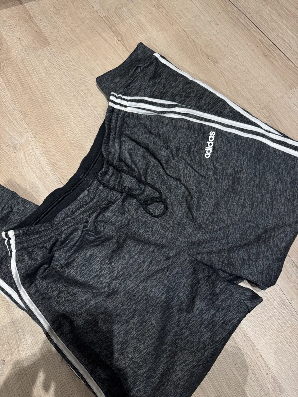 Pantalón adidas - imagen 1