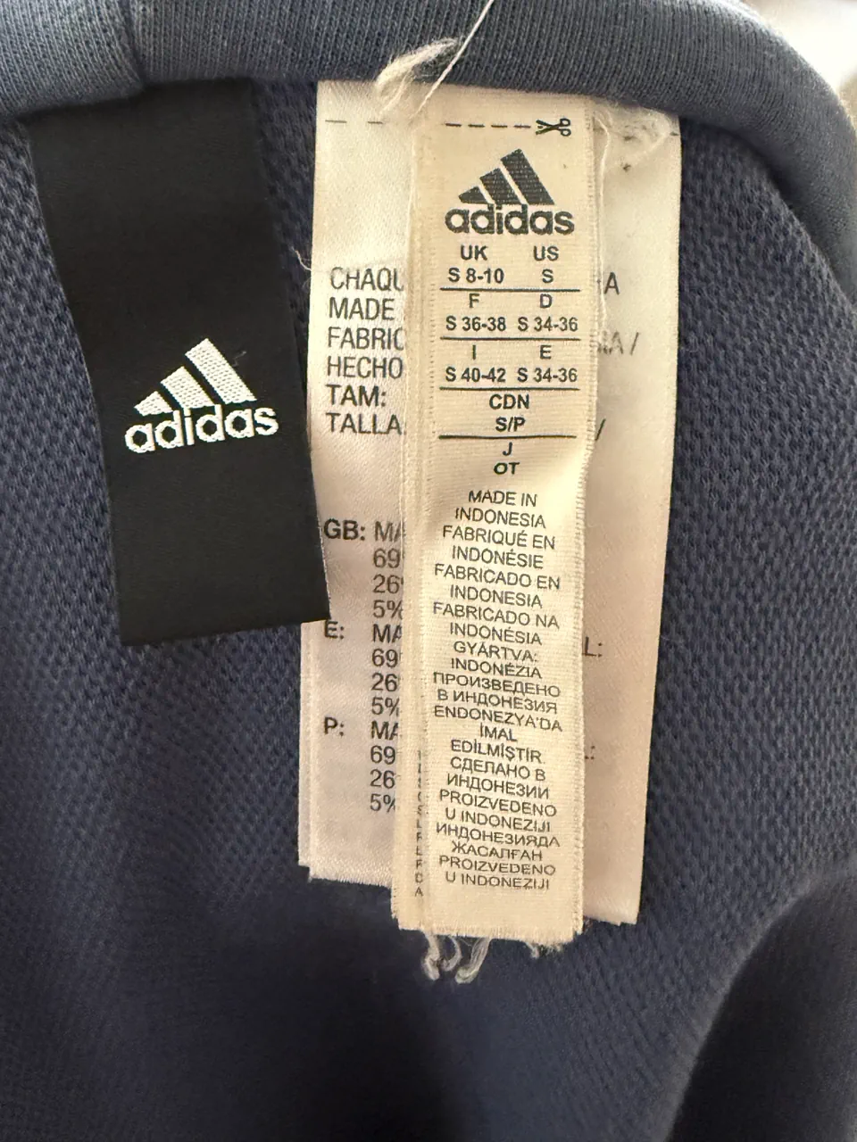 adidas · Talle S