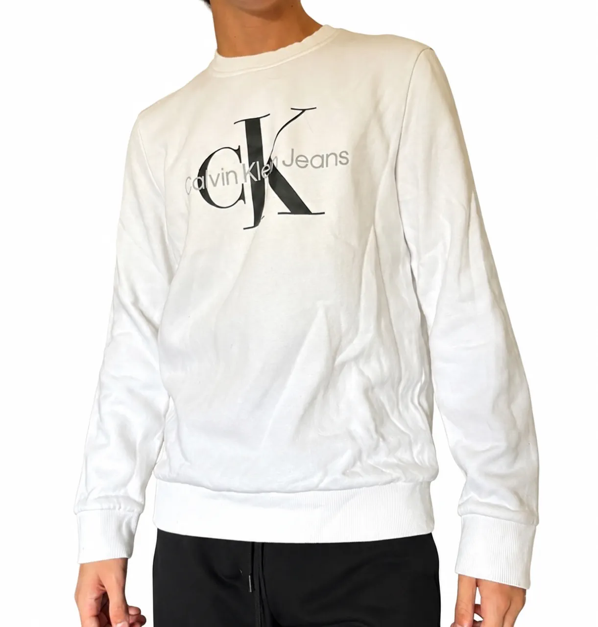 Buzo Calvin Klein · Talle M