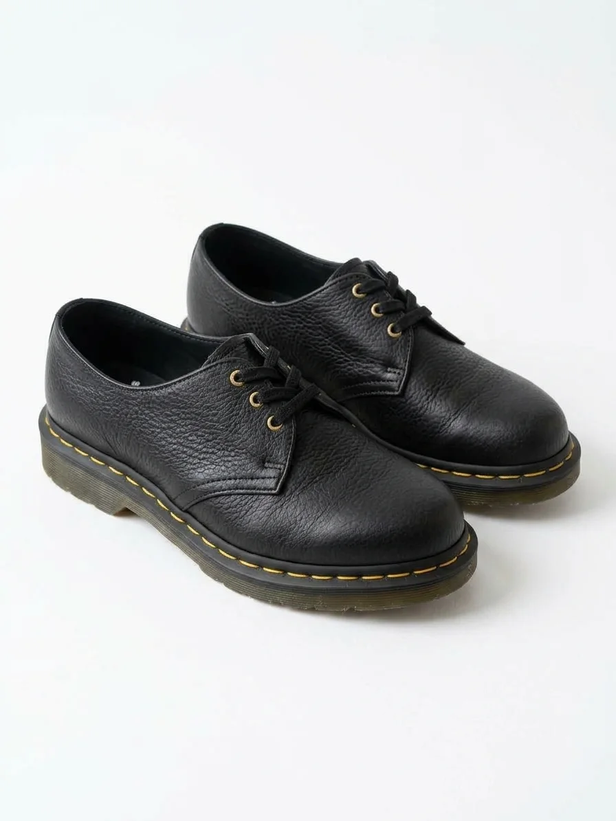 Dr. Martens · Talle AR 37