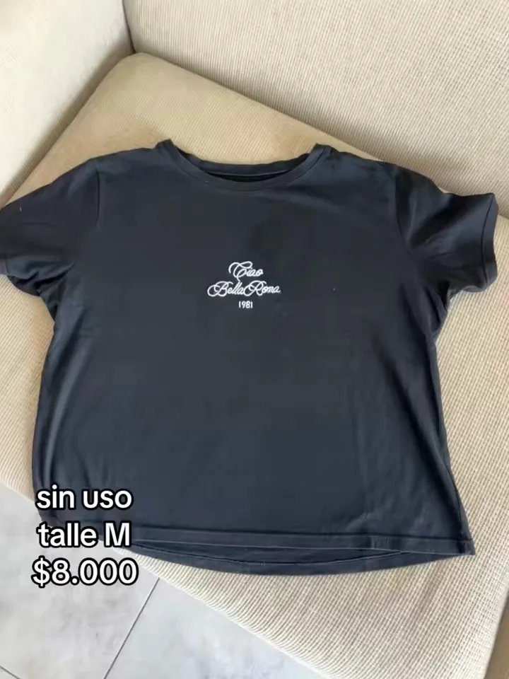 Remera Showroom · Talle único