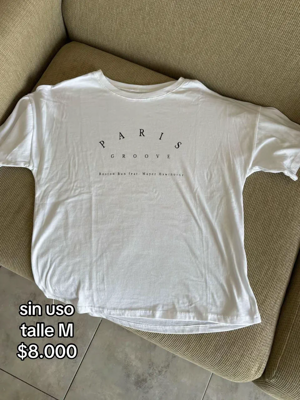 Remera Showroom · Talle M