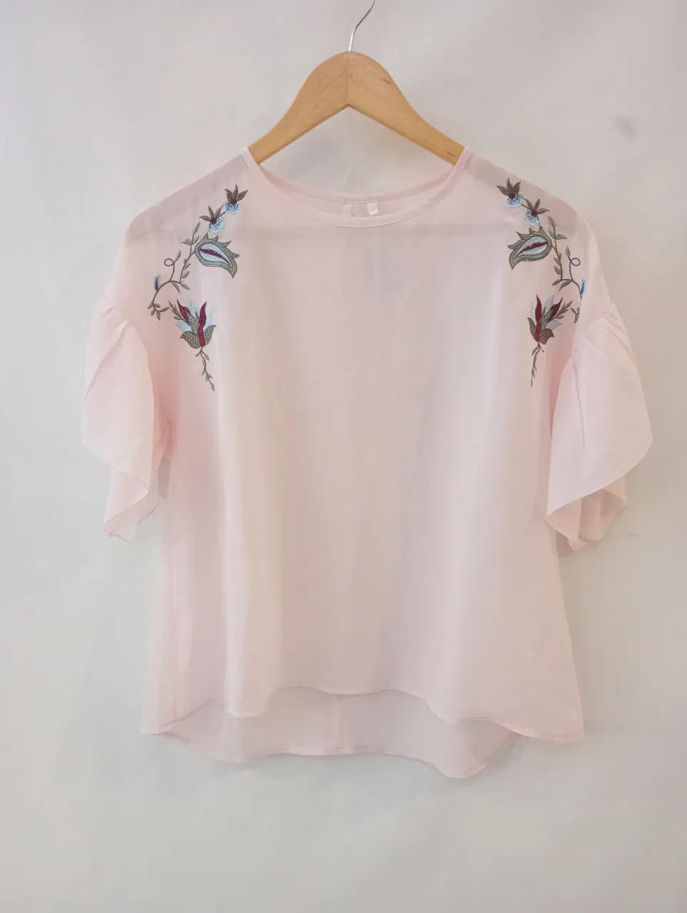 Remera Leutthe - imagen 1