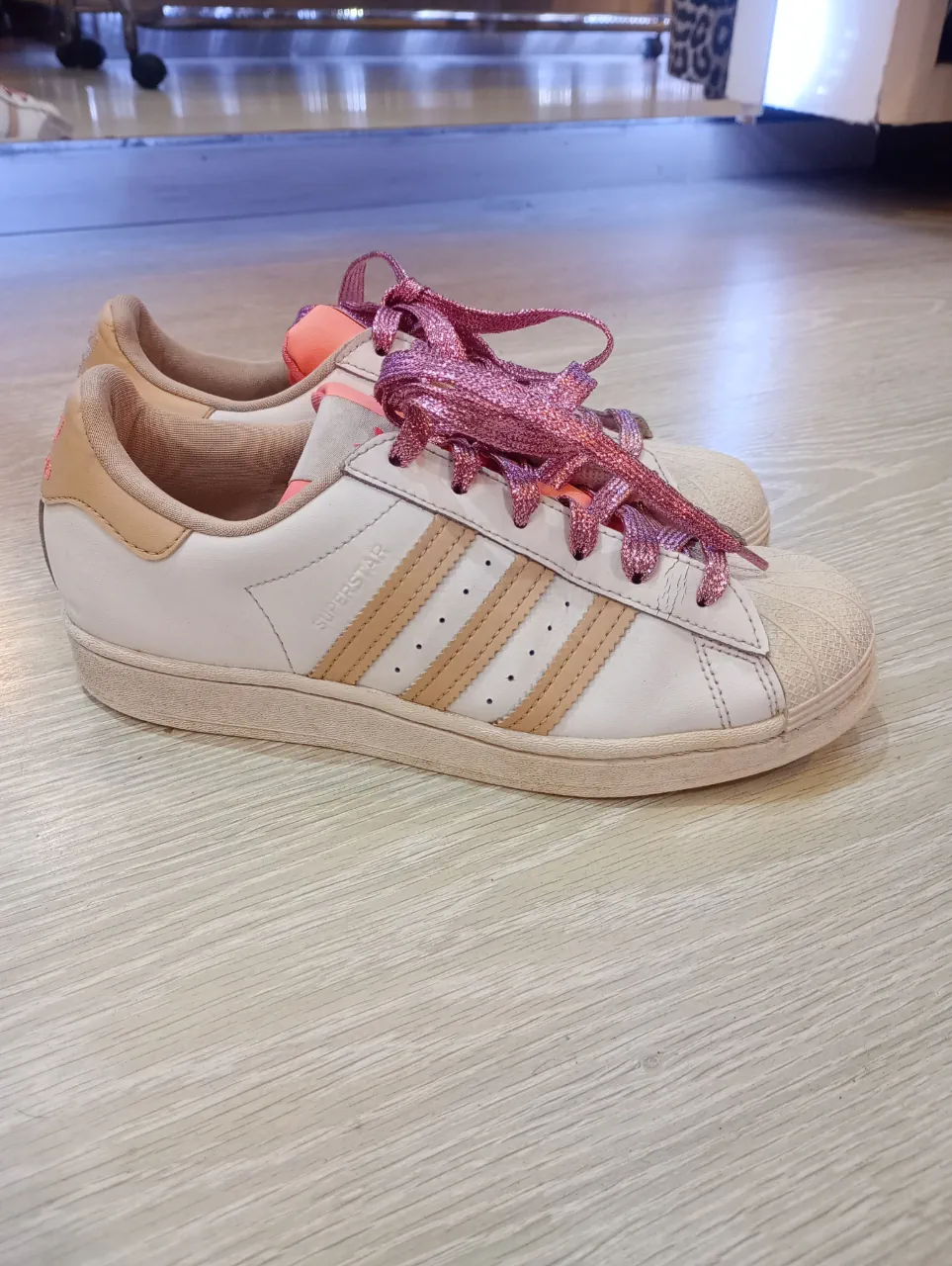 adidas · Talle AR 36