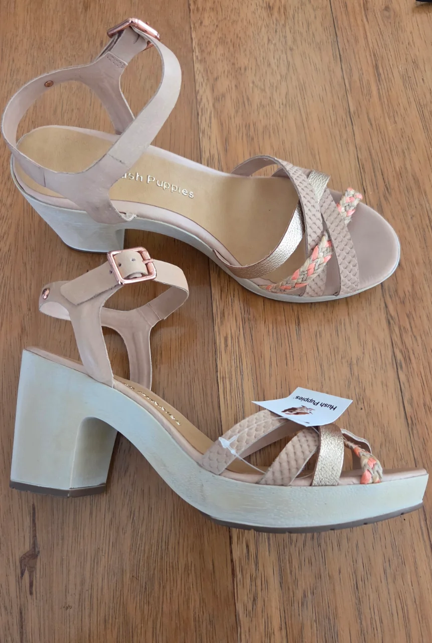 Hush Puppies · Talle AR 39