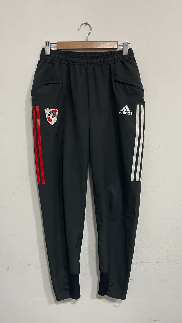 adidas · Talle S