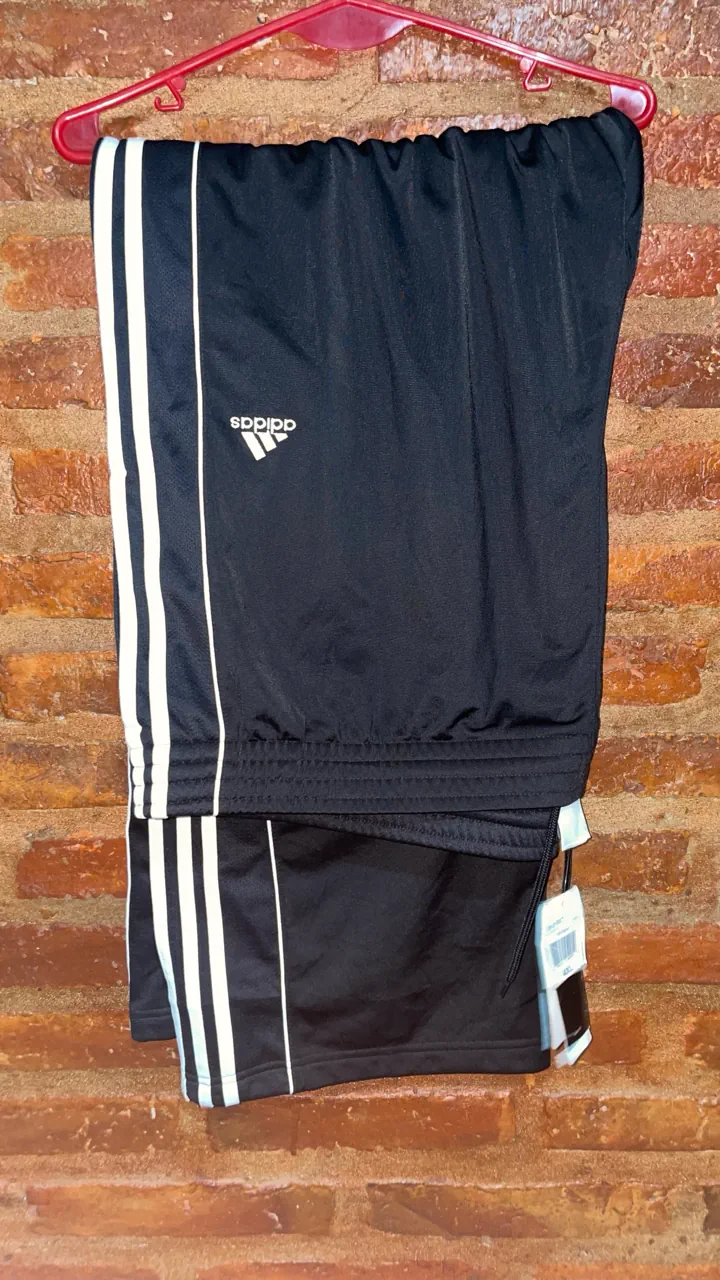 Pantalón adidas - imagen 1