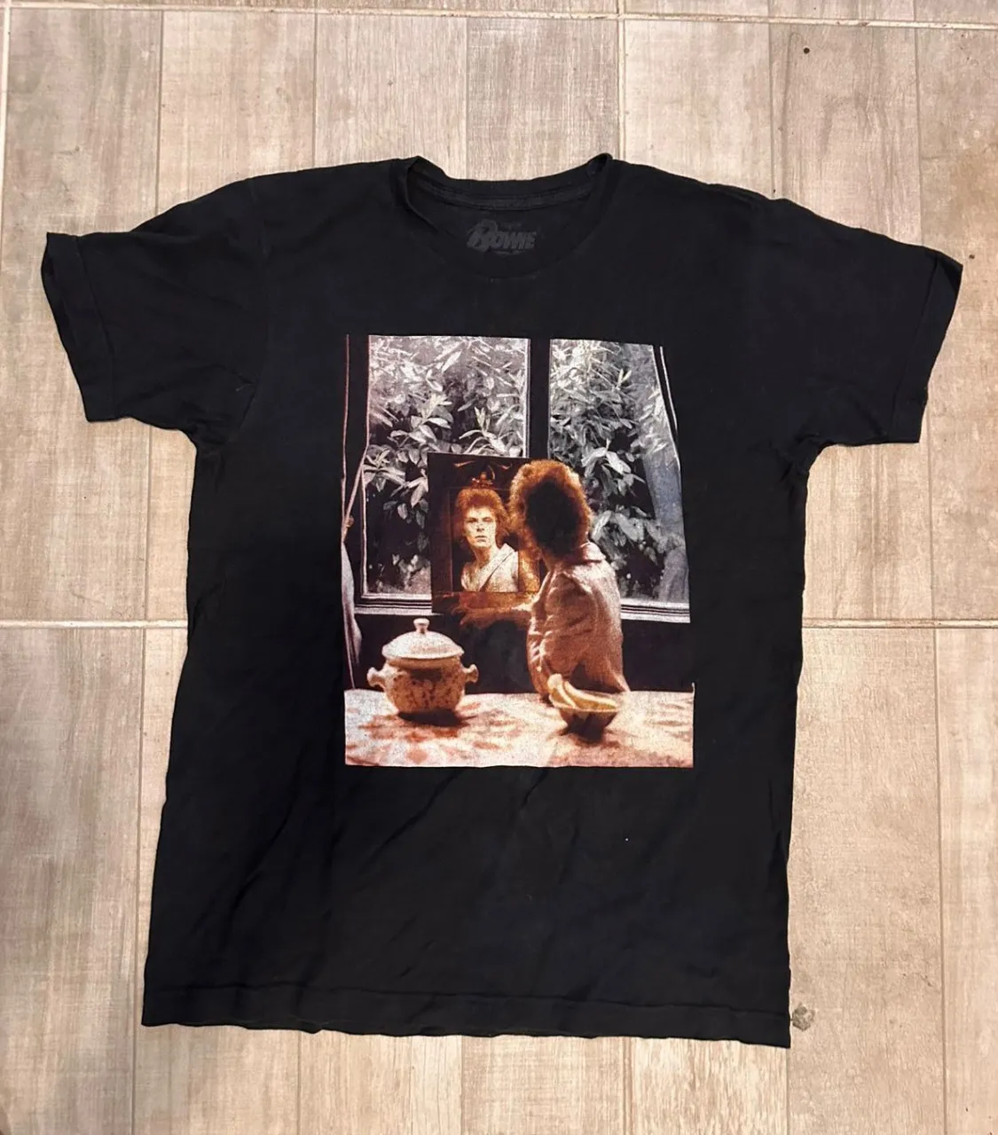 Remera Urban Outfitters · Talle M