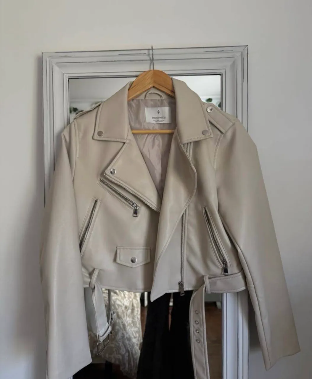 Campera Stradivarius · Talle L