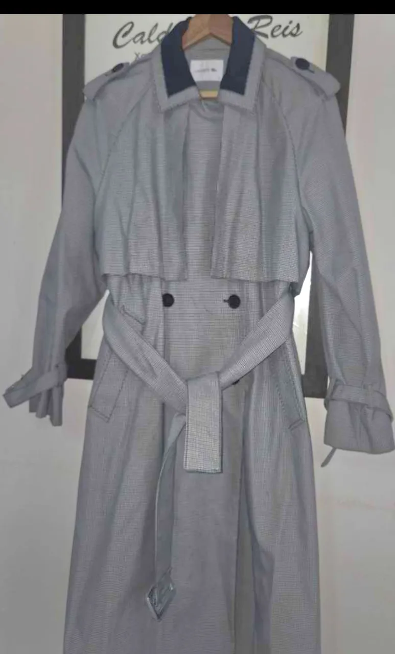 Trench Lacoste · Talle 4