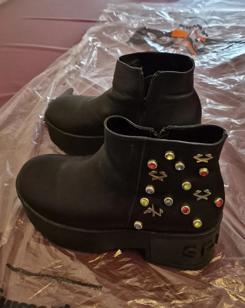 Botas Sarkany artesanales - imagen 1