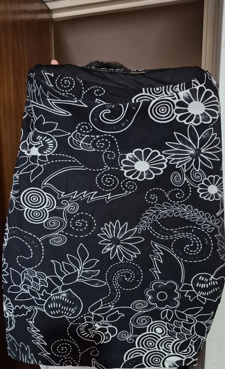 Pollera Ay Not Dead - imagen 1
