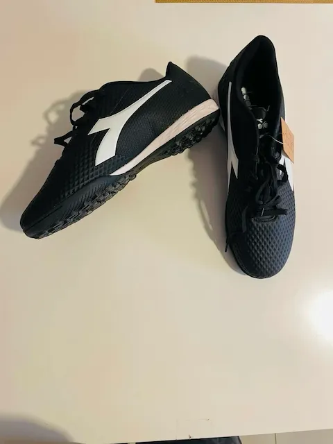 Diadora · Talle AR 42