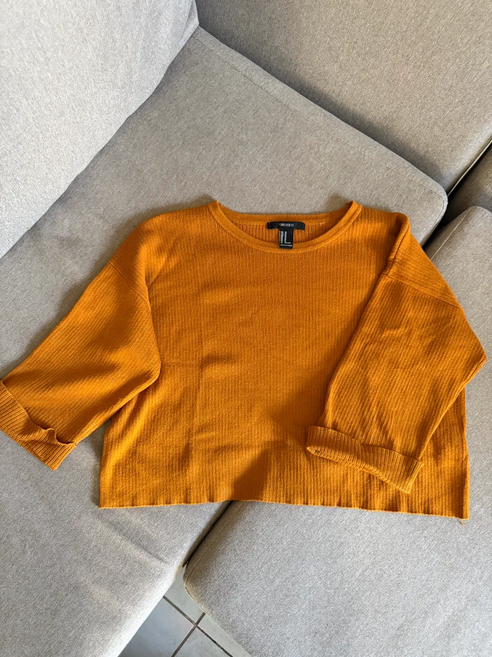 Sweater Forever 21 · Talle M