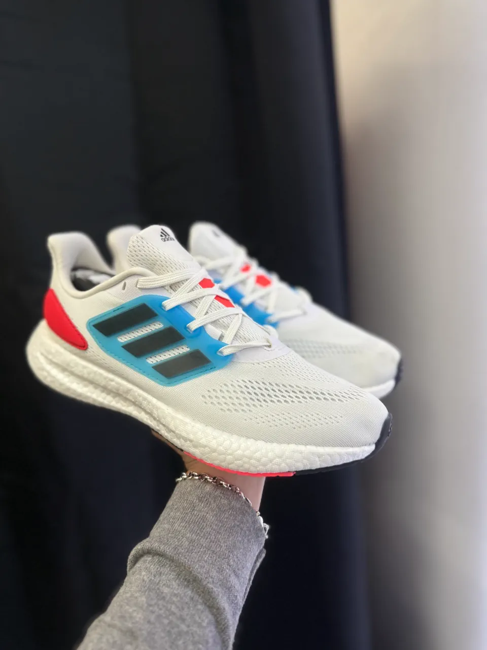 Zapatillas adidas · Talle AR 42