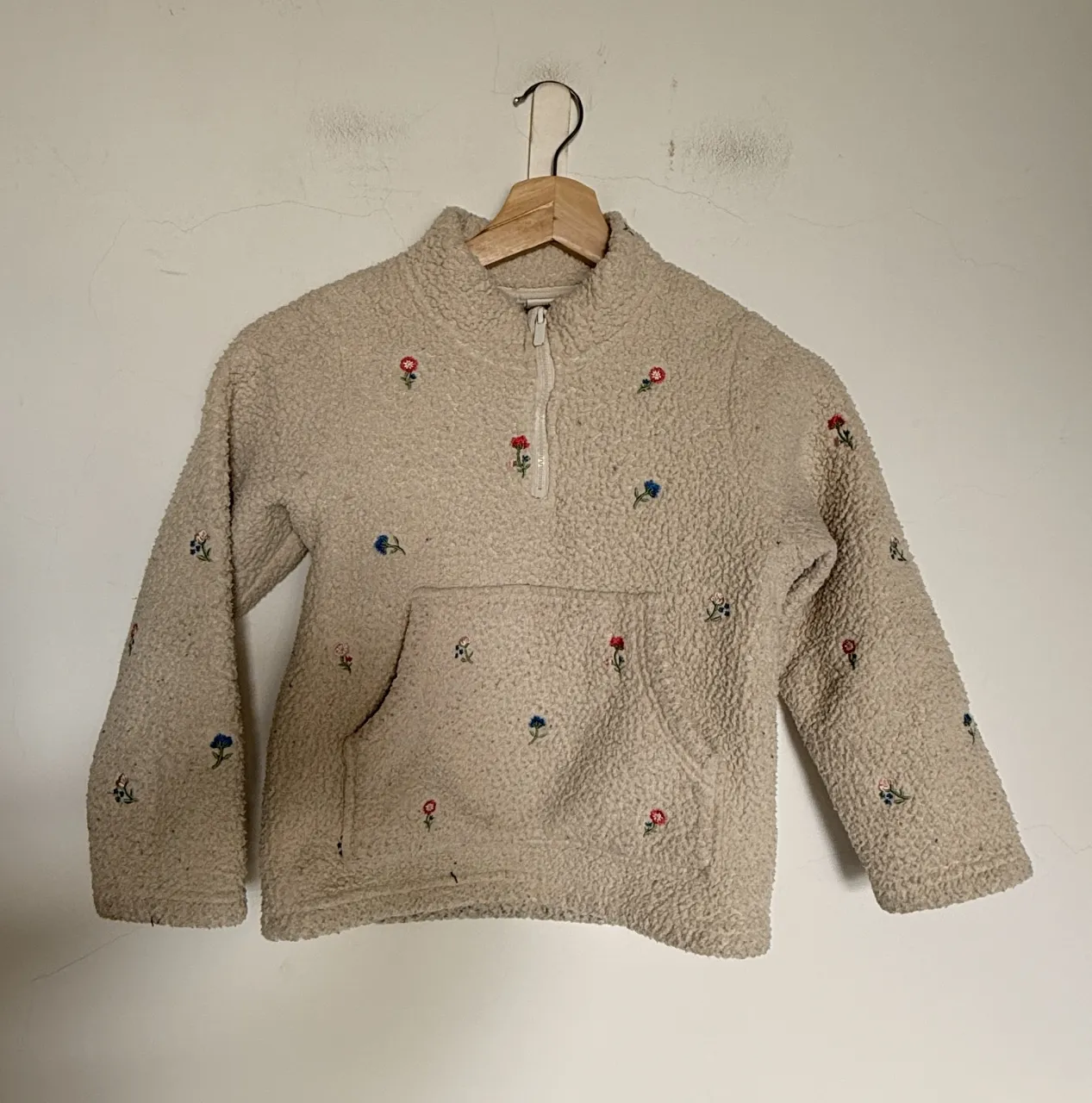 Buzo CHEEKY · Talle 8 años / 128 cm