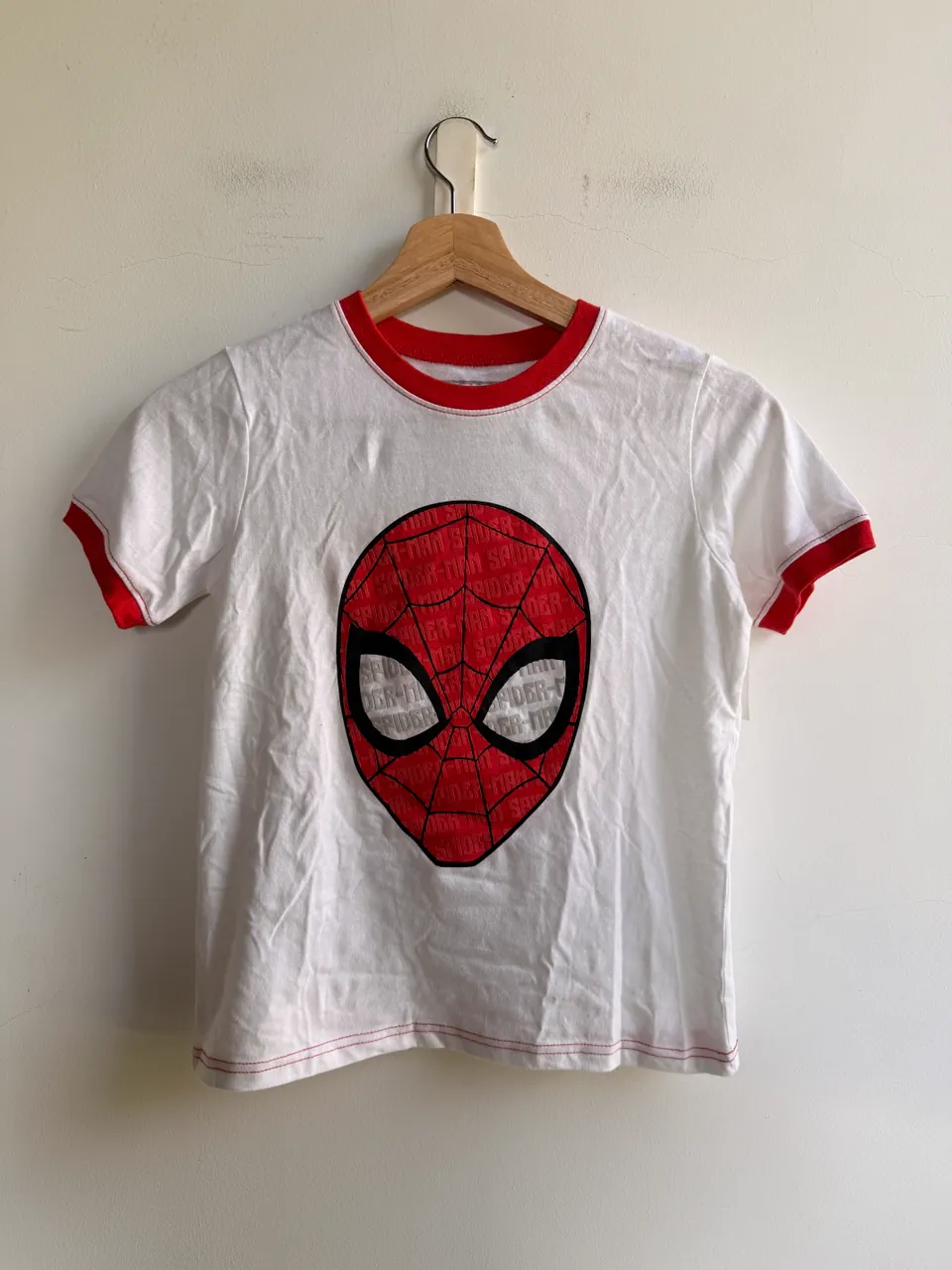 Remera Marvel · Talle 7 años / 122 cm