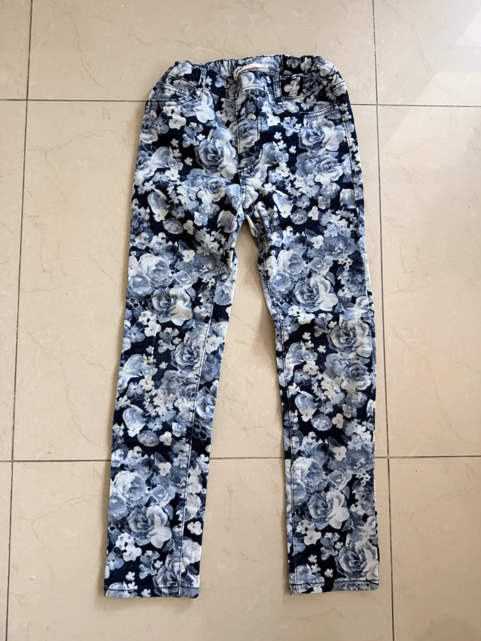Pantalón H&M · Talle 6 años / 116 cm