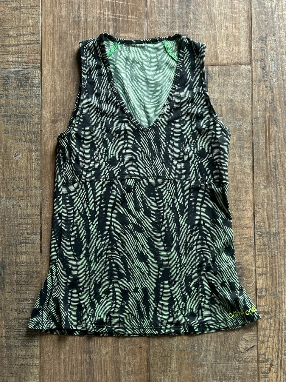 Musculosa Admit One - imagen 1
