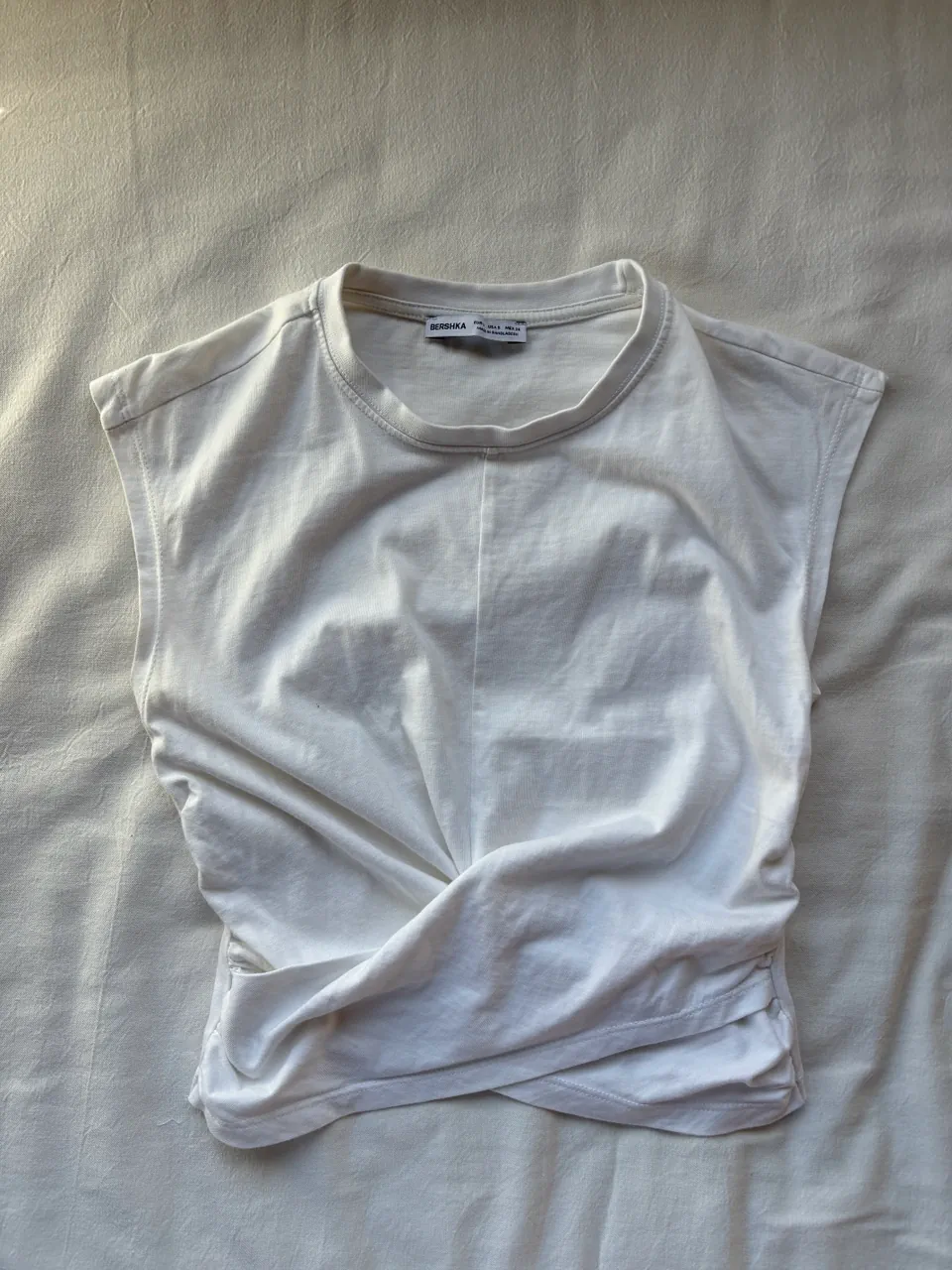 Remera Bershka · Talle S