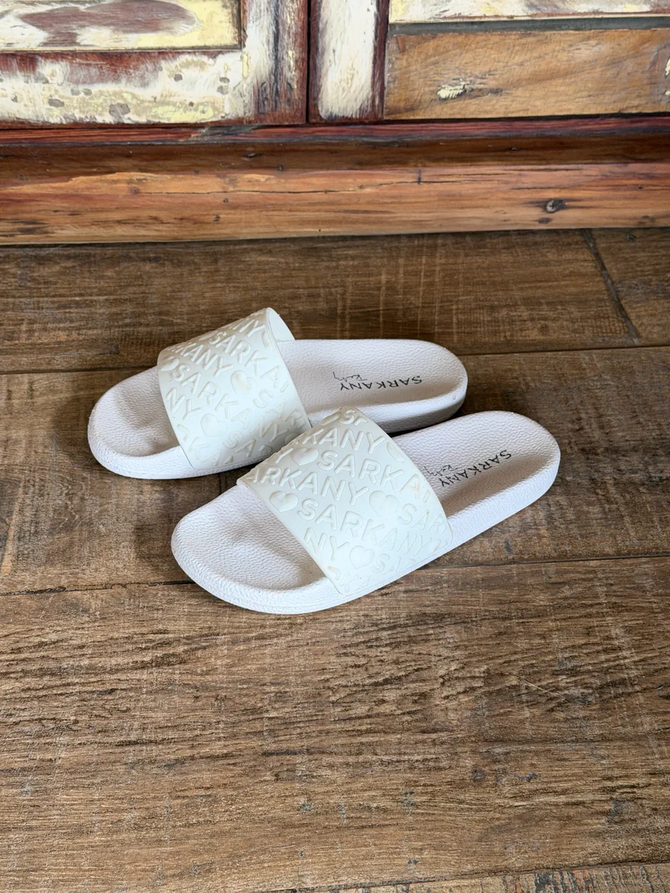 Ojotas Sarkany - imagen 1