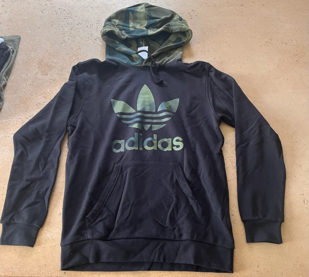 Buzo adidas - imagen 1