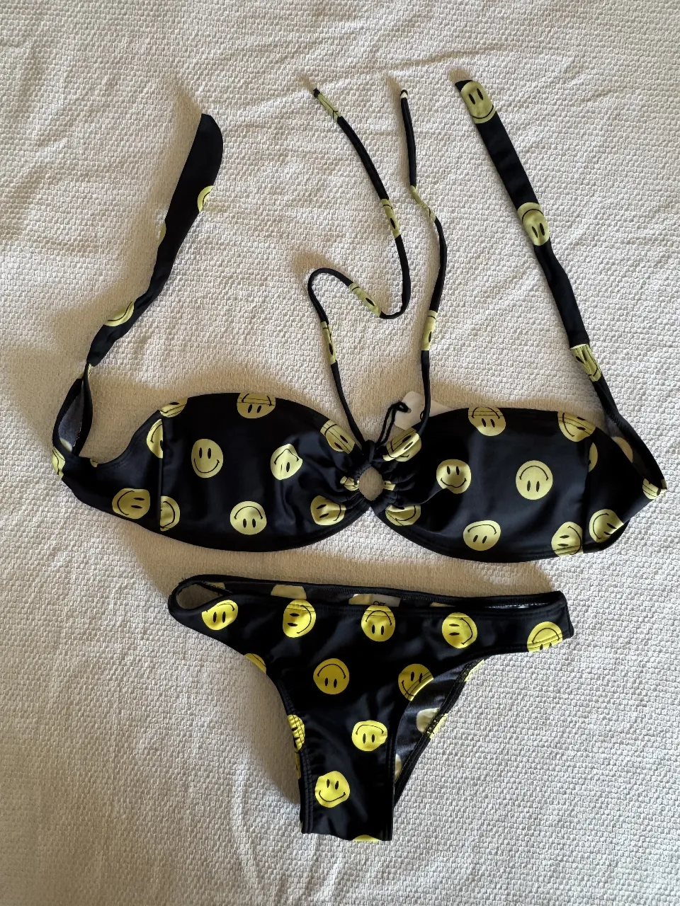 Bikini Complot - imagen 1