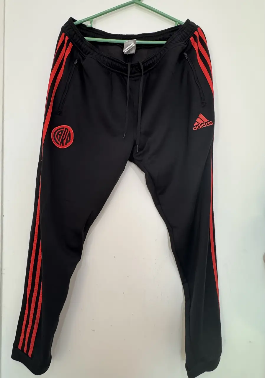Pantalón adidas - imagen 1