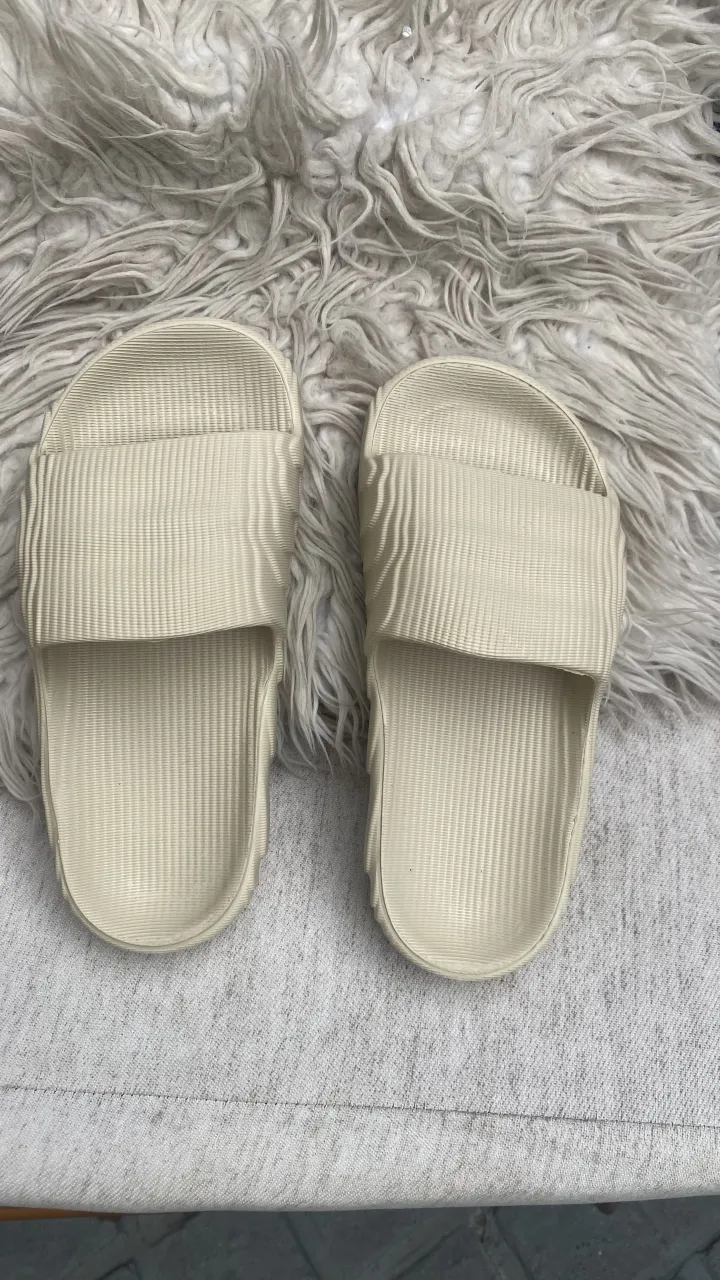 Pantuflas Sin marca · Talle AR 33