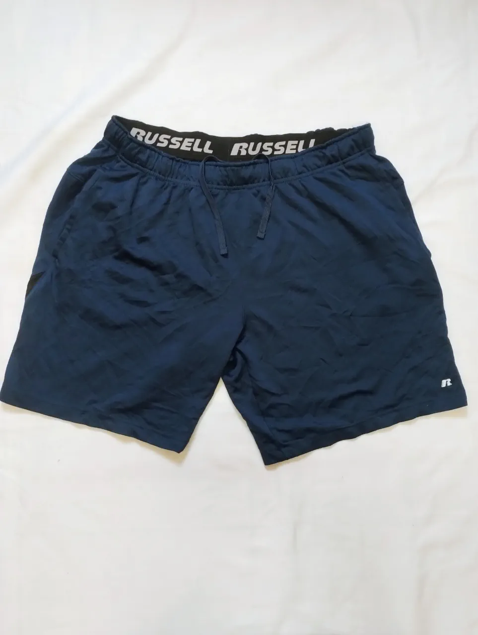 Short Russell · Talle L