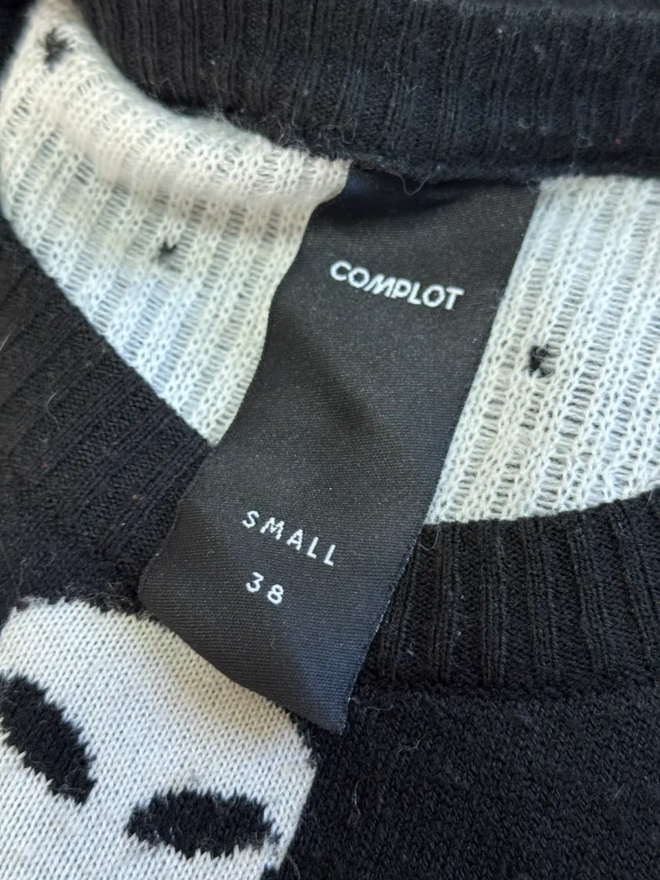 Sweater Complot - imagen 3