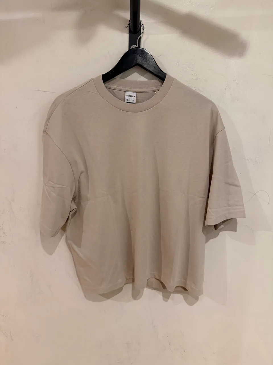 Remera Bershka · Talle L