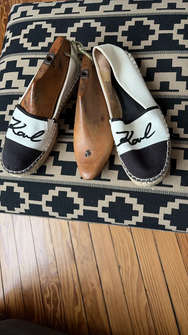 Karl Lagerfeld · Talle EU 39