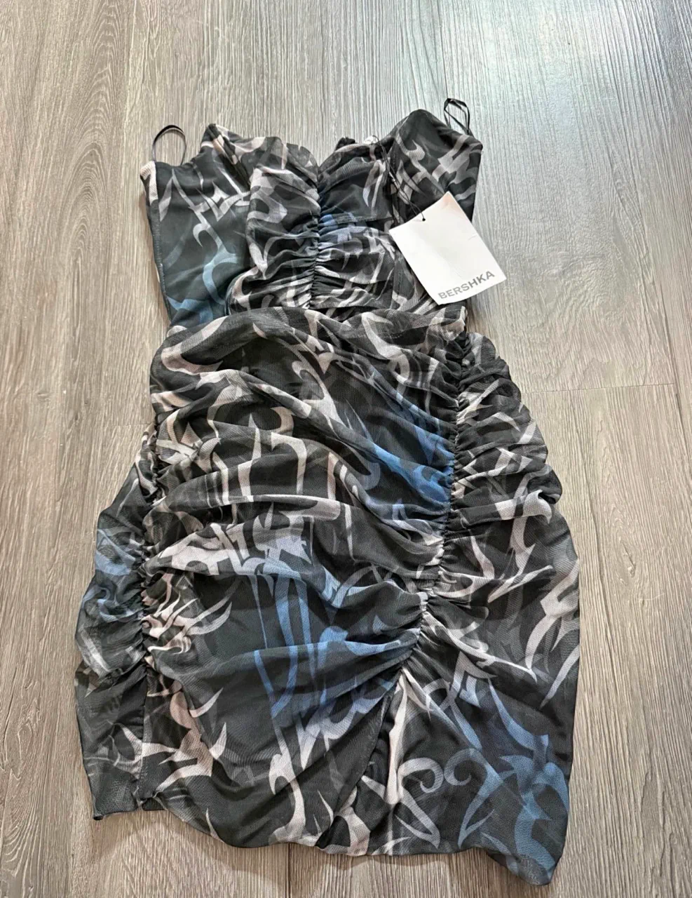 Vestido Bershka · Talle XS
