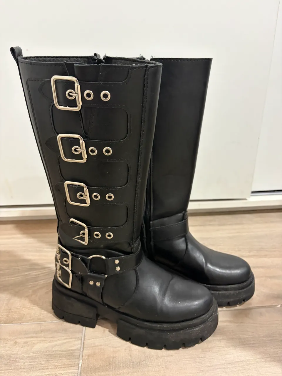 Botas No se exactamente - imagen 1