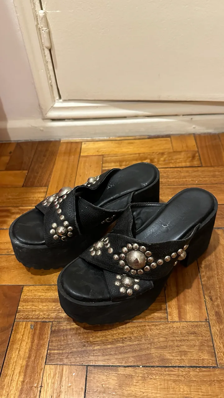 Sarkany · Talle AR 37