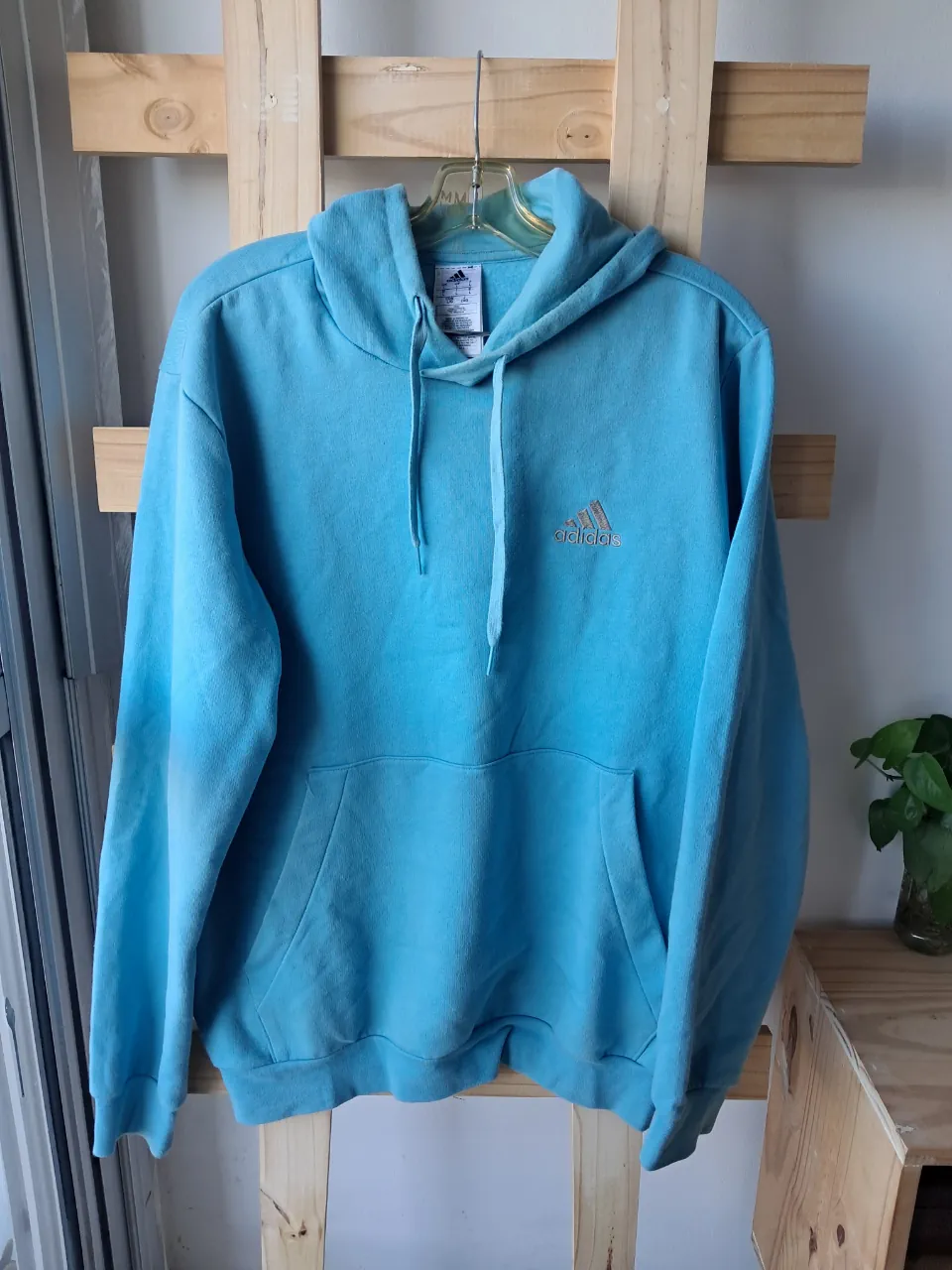 Buzo adidas · Talle L