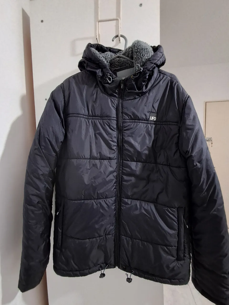 Campera UFO · Talle M