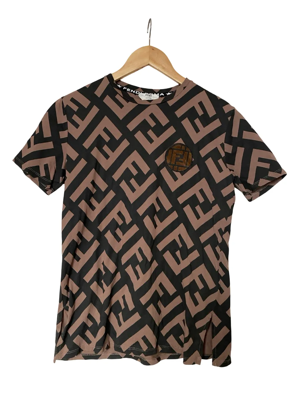 Remera Fendi · Talle S
