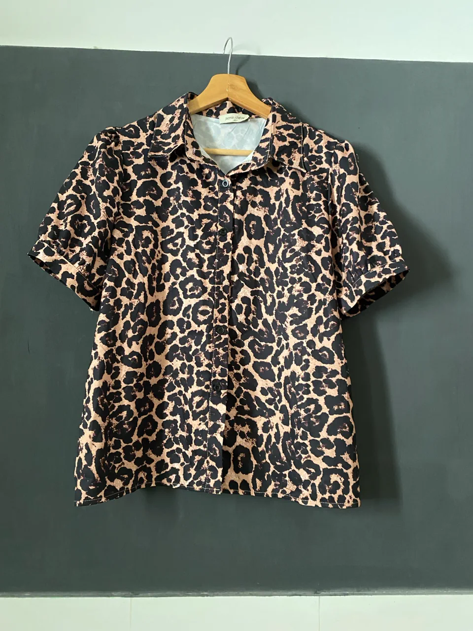 Camisa Jazmín Chebar · Talle M