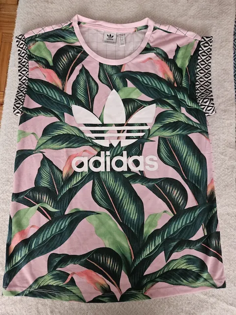 adidas · Talle M
