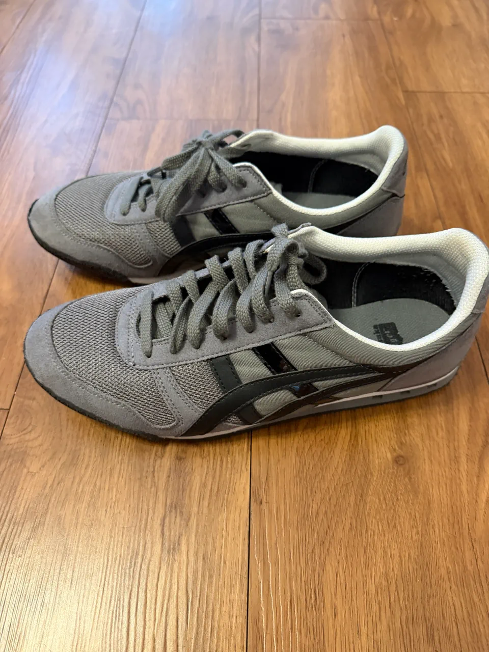 Onitsuka Tiger · Talle US 8.5