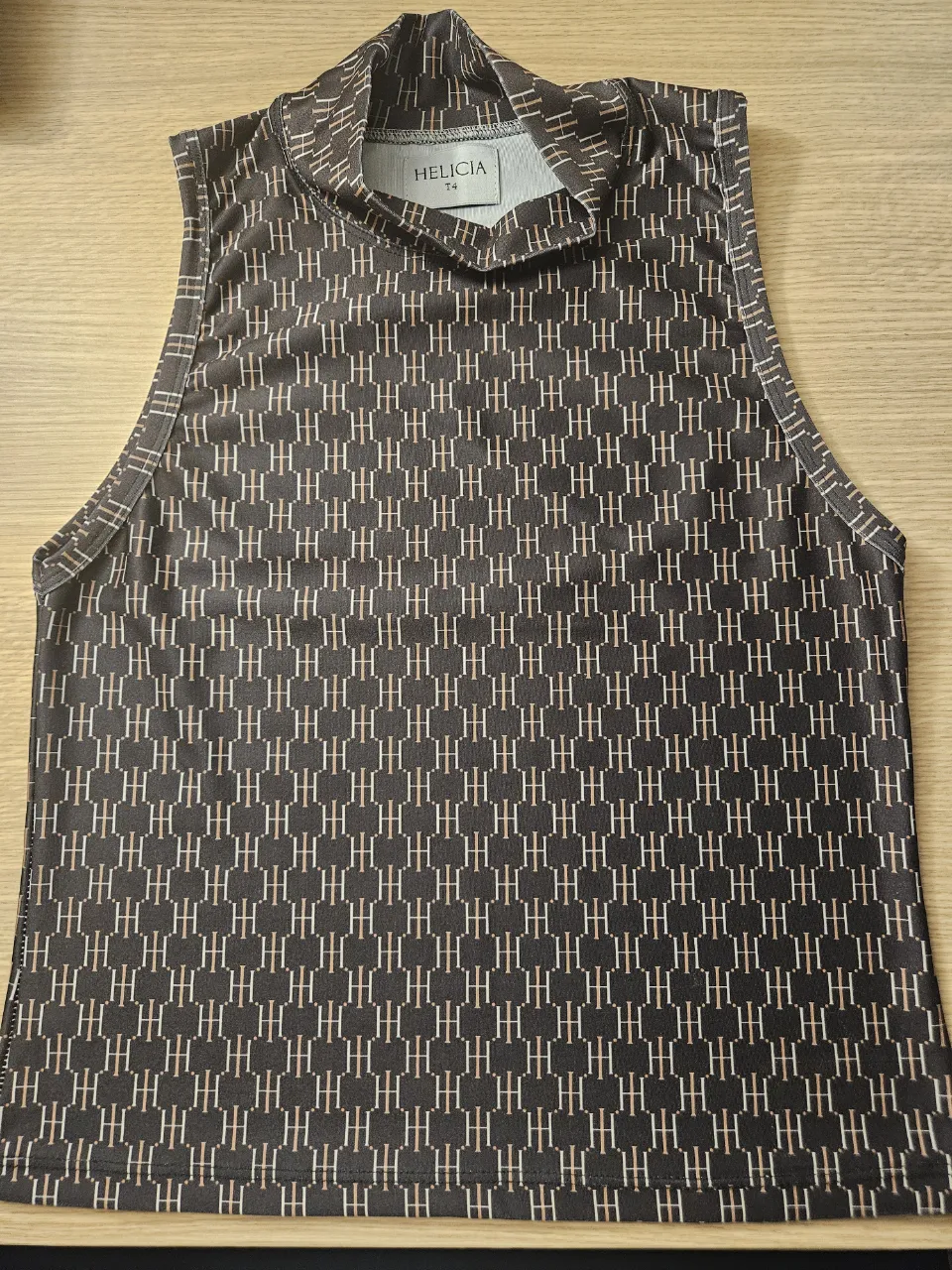 Musculosa Helicia · Talle XL
