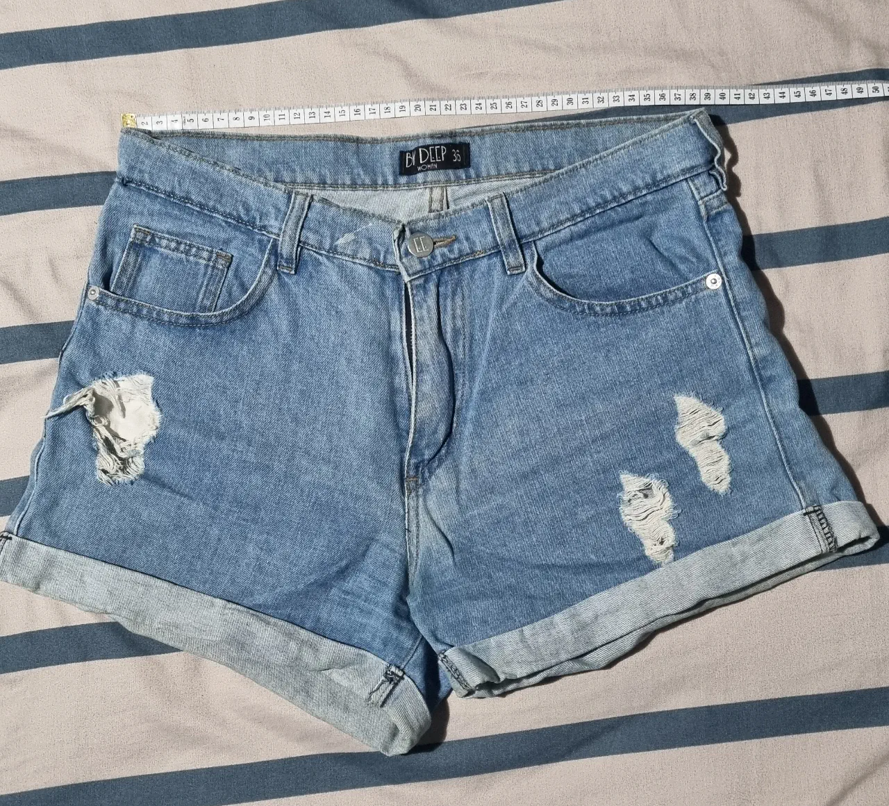 Short By deep - imagen 1