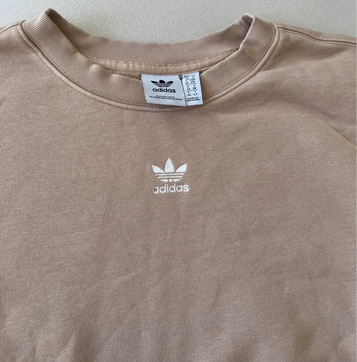 adidas · Talle S