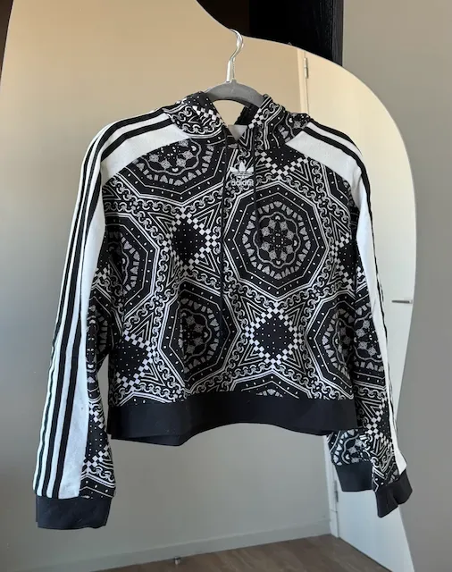 adidas · Talle M